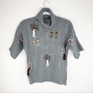 VO JEANS Short-sleeve Gray Cable Knit Sweater w/Embroidery Embellishments Sz L